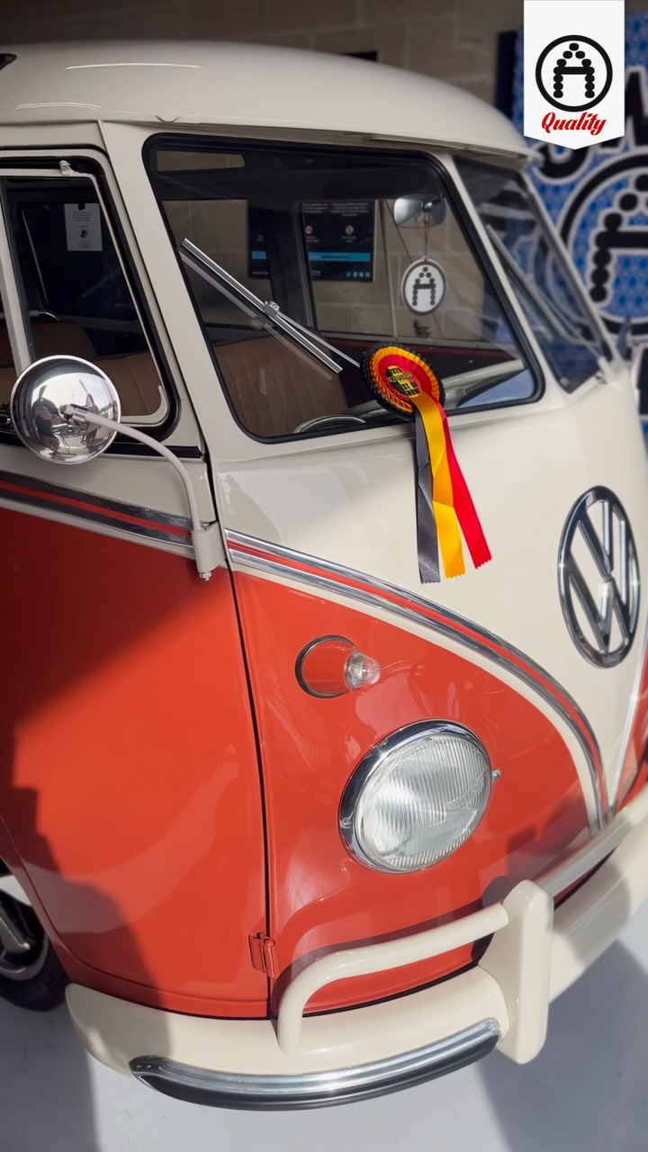 Two @lebugshow winners right here! Marc Hänel’s Ghia takes a Top 20 spot, and Eric van Dooren is heading home with Best of Show for his stunning Samba. Read all about this beauty in AirMighty Magazine 61 — shop.airmighty.com
#airmighty #vwbus #aircooledvw #lebugshow #vw